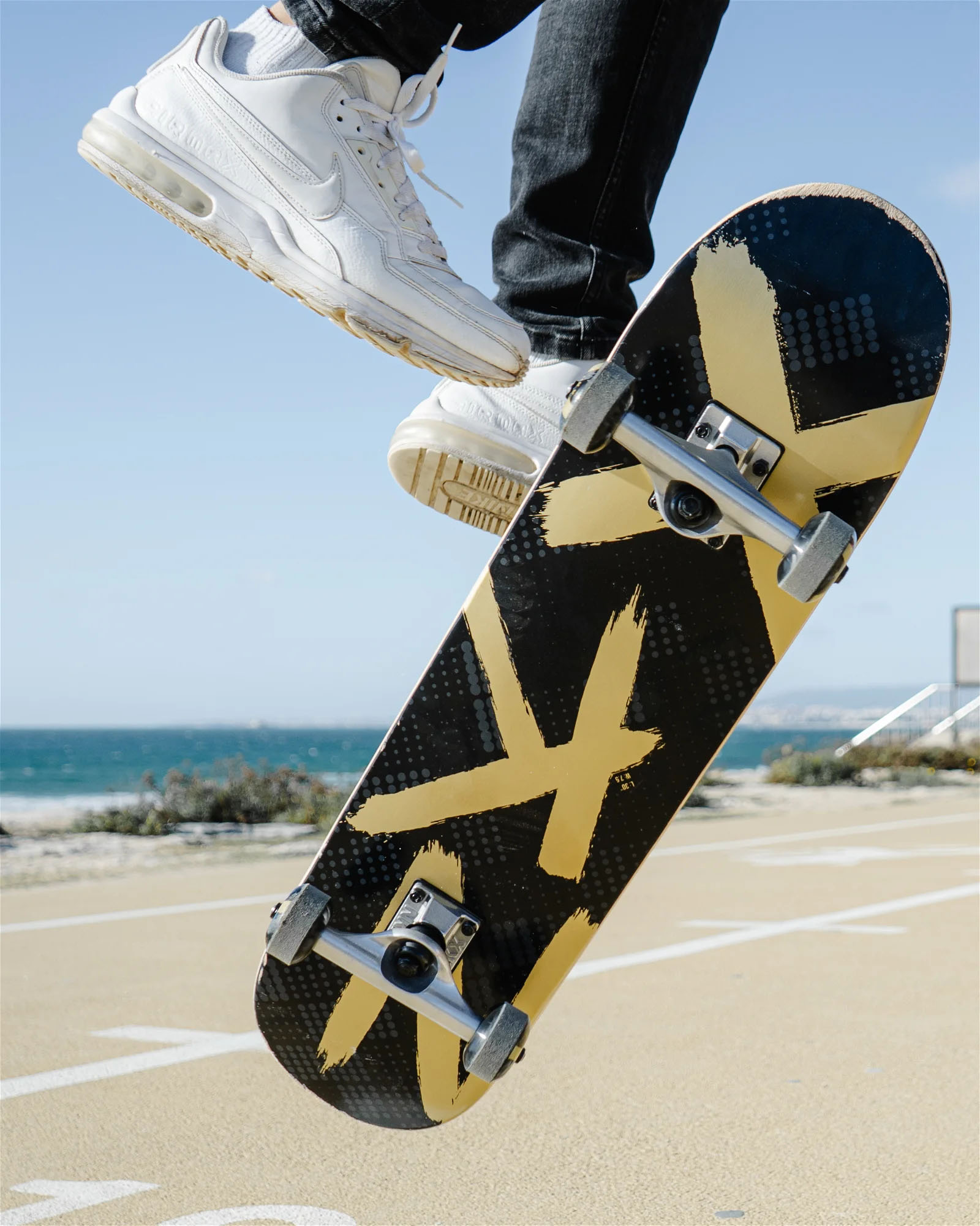 NKX Skateboard 7.5"