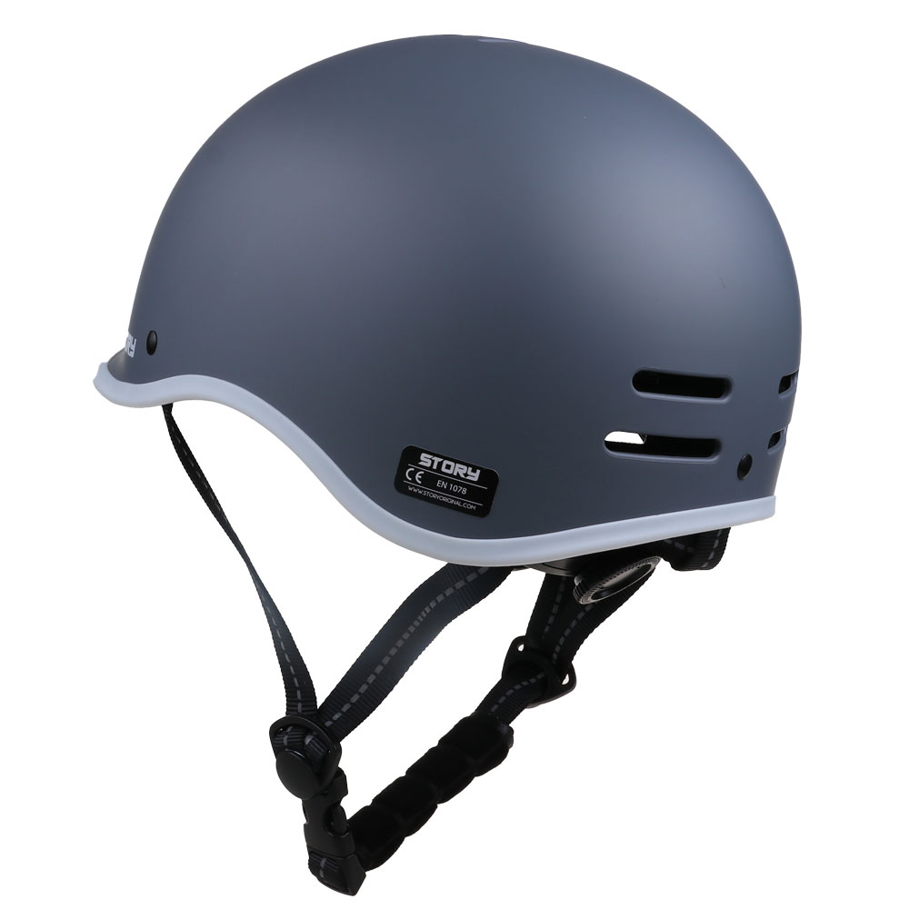 Story Retro Certified Helm